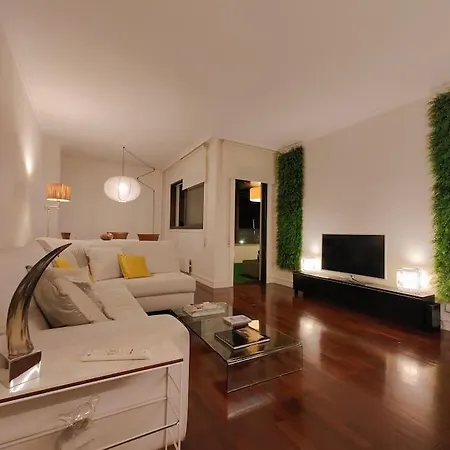 Juli & Ria De * Vigo