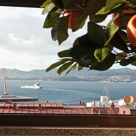 Juli & Ria De * Vigo