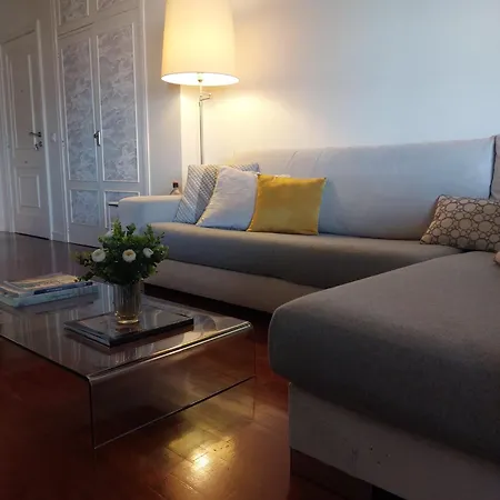 Apartament Juli & Ria De *